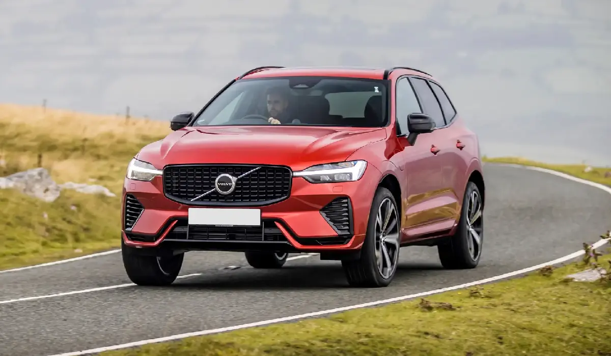 Volvo - XC60 D4 Momentum - Luxury Car Rentals - Preowned Luxury Car - Exclusive Concierge Club.webp